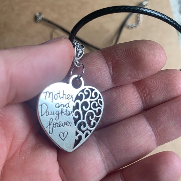 ♥️NWT♥️Mother’s Day Heart Matching Necklaces ♥️Hand Crafted  💕Mother’s Day💕 - Picture 5 of 8